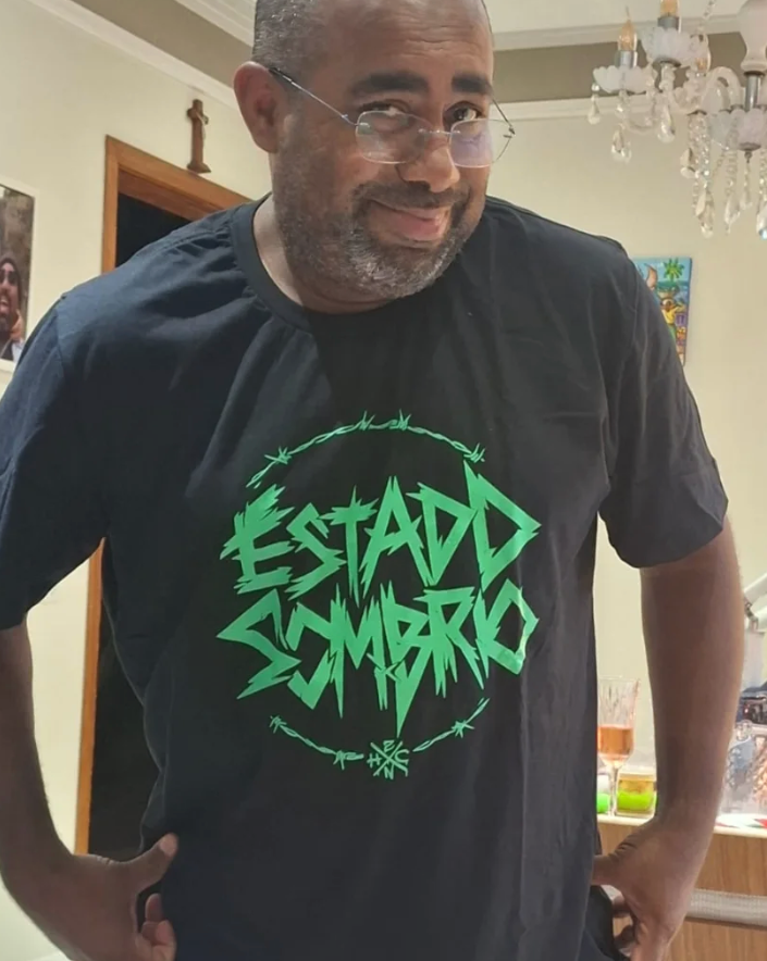 Camiseta "Estado Sombrio"